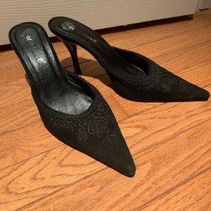 Dollhouse pumps